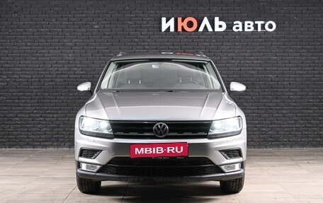 Volkswagen Tiguan II, 2017 год, 2 030 000 рублей, 2 фотография