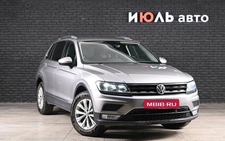 Volkswagen Tiguan II, 2017 год, 2 030 000 рублей, 3 фотография