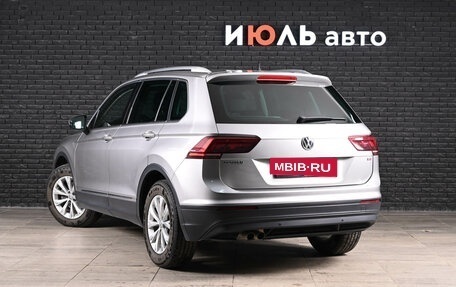 Volkswagen Tiguan II, 2017 год, 2 030 000 рублей, 6 фотография