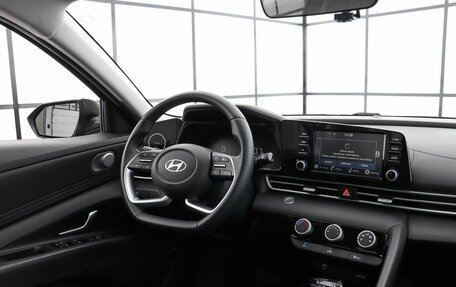Hyundai Elantra, 2023 год, 2 190 000 рублей, 12 фотография
