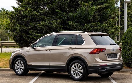 Volkswagen Tiguan II, 2021 год, 2 095 000 рублей, 4 фотография