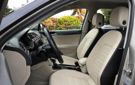 Volkswagen Tiguan II, 2021 год, 2 095 000 рублей, 11 фотография