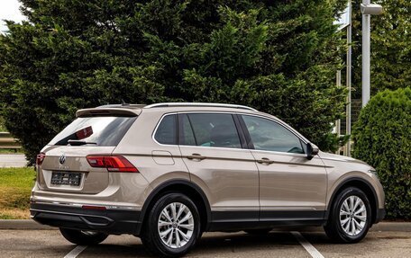 Volkswagen Tiguan II, 2021 год, 2 095 000 рублей, 6 фотография