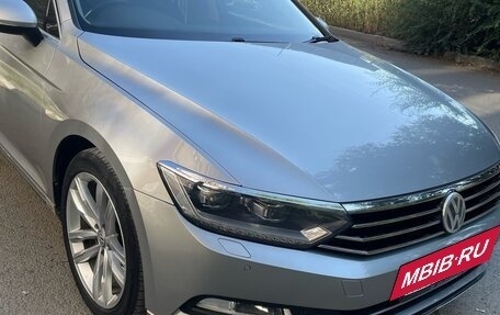 Volkswagen Passat B8 рестайлинг, 2015 год, 1 670 000 рублей, 2 фотография