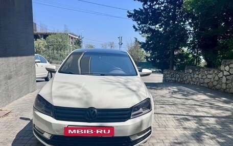 Volkswagen Passat B7, 2011 год, 1 079 000 рублей, 2 фотография