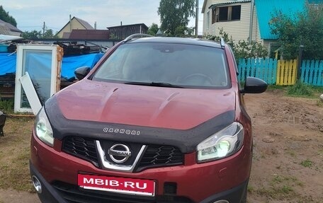 Nissan Qashqai+2 I, 2012 год, 930 000 рублей, 2 фотография