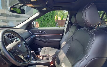 Ford Explorer VI, 2017 год, 2 900 000 рублей, 4 фотография