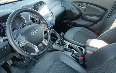 Hyundai ix35 I рестайлинг, 2010 год, 930 000 рублей, 10 фотография
