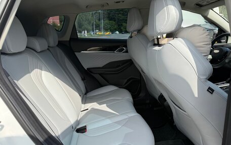 Geely Coolray I, 2024 год, 2 500 000 рублей, 8 фотография