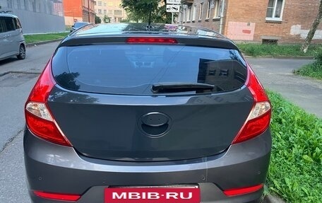 Hyundai Solaris II рестайлинг, 2015 год, 749 000 рублей, 2 фотография