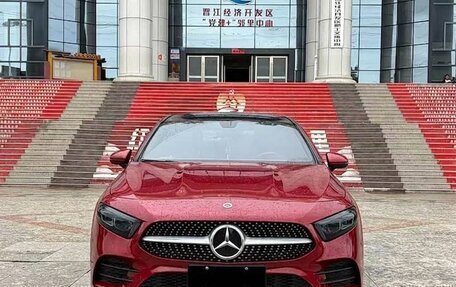 Mercedes-Benz A-Класс, 2023 год, 1 855 000 рублей, 2 фотография