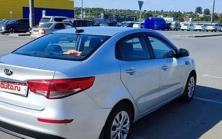 KIA Rio III рестайлинг, 2017 год, 990 000 рублей, 4 фотография