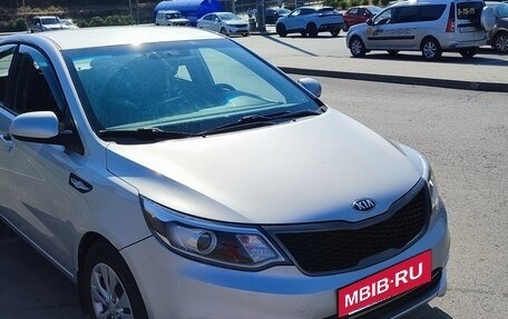 KIA Rio III рестайлинг, 2017 год, 990 000 рублей, 2 фотография