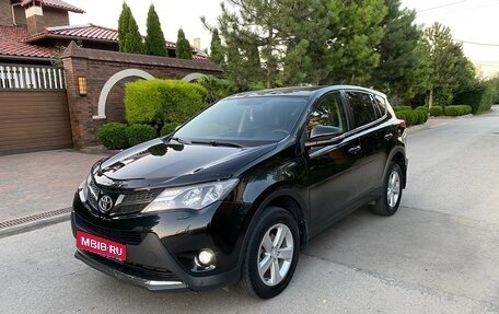 Toyota RAV4, 2013 год, 1 615 000 рублей, 2 фотография