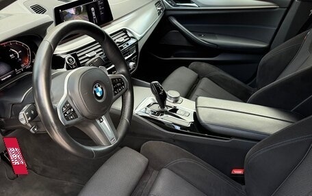 BMW 5 серия, 2019 год, 3 990 000 рублей, 8 фотография