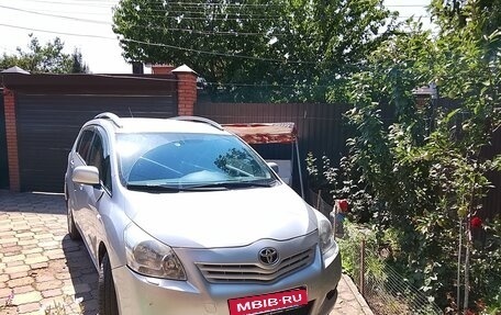 Toyota Verso I, 2011 год, 1 250 000 рублей, 13 фотография