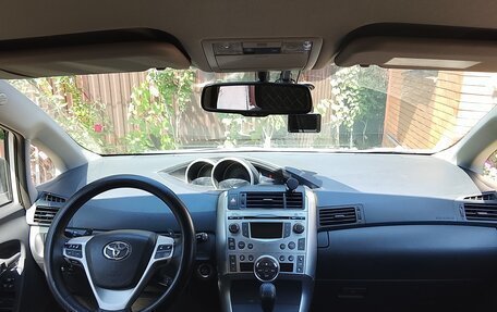 Toyota Verso I, 2011 год, 1 250 000 рублей, 15 фотография