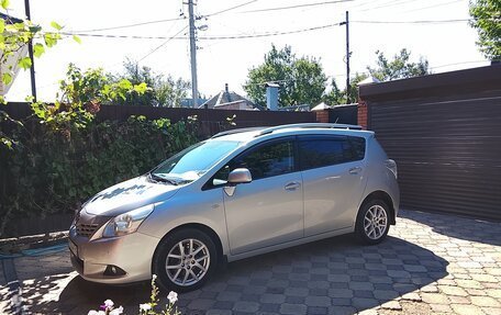 Toyota Verso I, 2011 год, 1 250 000 рублей, 22 фотография