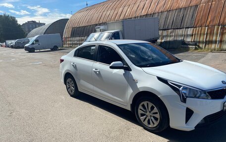 KIA Rio IV, 2020 год, 1 590 000 рублей, 6 фотография