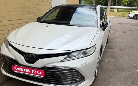 Toyota Camry, 2018 год, 2 900 000 рублей, 5 фотография