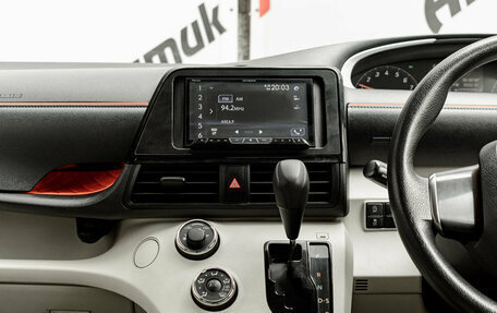 Toyota Sienta II, 2017 год, 1 390 000 рублей, 16 фотография