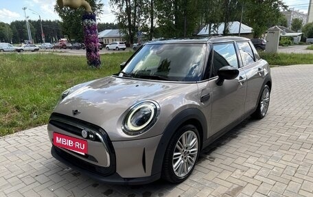 MINI Hatch, 2022 год, 2 850 000 рублей, 9 фотография