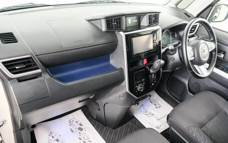 Toyota Roomy I, 2017 год, 1 039 000 рублей, 13 фотография