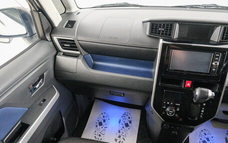 Toyota Roomy I, 2017 год, 1 039 000 рублей, 12 фотография