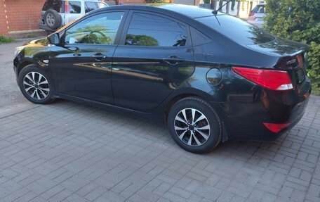Hyundai Solaris II рестайлинг, 2014 год, 1 000 000 рублей, 2 фотография