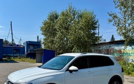 Volkswagen Tiguan II, 2018 год, 2 450 000 рублей, 4 фотография