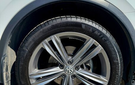 Volkswagen Tiguan II, 2018 год, 2 450 000 рублей, 10 фотография