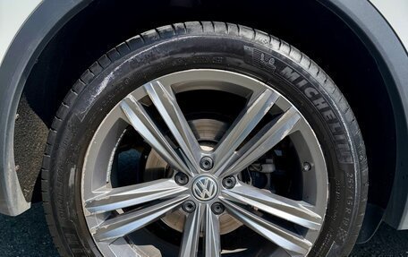 Volkswagen Tiguan II, 2018 год, 2 450 000 рублей, 11 фотография