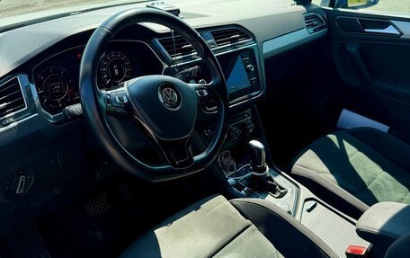 Volkswagen Tiguan II, 2018 год, 2 450 000 рублей, 14 фотография