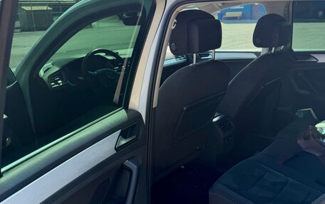 Volkswagen Tiguan II, 2018 год, 2 450 000 рублей, 21 фотография