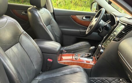 Infiniti QX70, 2016 год, 2 350 000 рублей, 8 фотография
