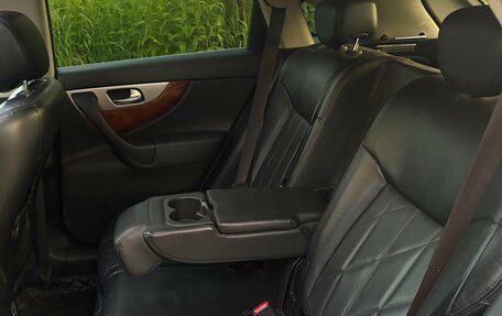 Infiniti QX70, 2016 год, 2 350 000 рублей, 11 фотография