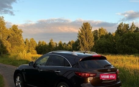 Infiniti QX70, 2016 год, 2 350 000 рублей, 2 фотография