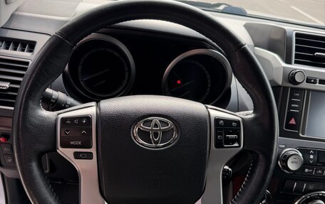 Toyota Land Cruiser Prado 150 рестайлинг 2, 2016 год, 4 120 000 рублей, 14 фотография