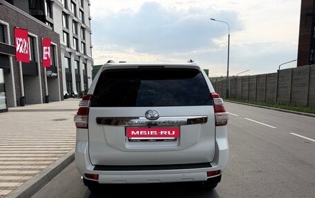 Toyota Land Cruiser Prado 150 рестайлинг 2, 2016 год, 4 120 000 рублей, 7 фотография