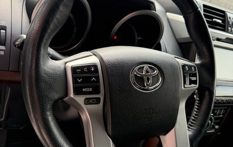Toyota Land Cruiser Prado 150 рестайлинг 2, 2016 год, 4 120 000 рублей, 13 фотография