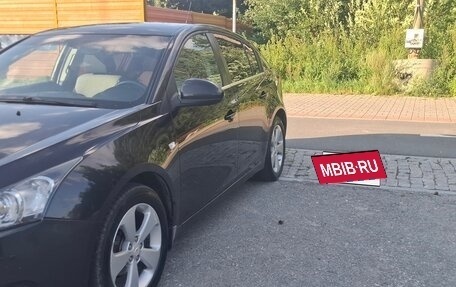 Chevrolet Cruze II, 2012 год, 649 000 рублей, 3 фотография
