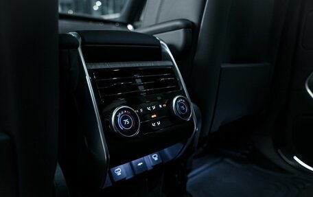 Land Rover Range Rover IV рестайлинг, 2025 год, 18 900 000 рублей, 25 фотография