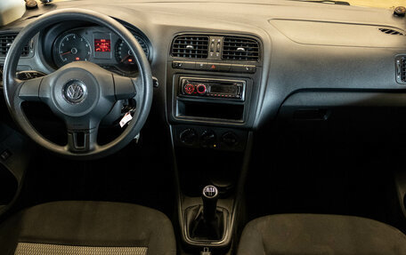 Volkswagen Polo VI (EU Market), 2011 год, 750 000 рублей, 5 фотография