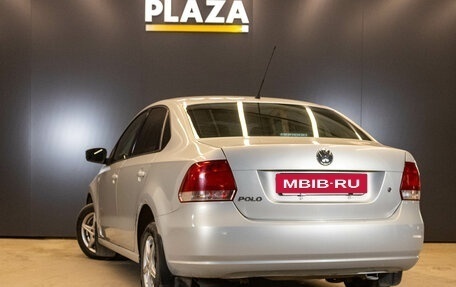 Volkswagen Polo VI (EU Market), 2011 год, 750 000 рублей, 4 фотография
