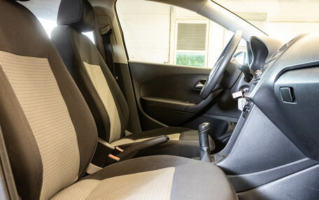 Volkswagen Polo VI (EU Market), 2011 год, 750 000 рублей, 19 фотография