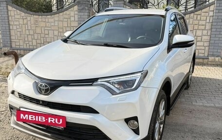 Toyota RAV4, 2018 год, 2 549 000 рублей, 15 фотография
