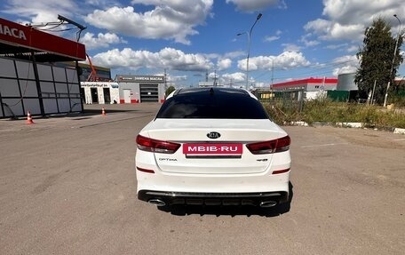 KIA Optima IV, 2018 год, 1 930 000 рублей, 10 фотография