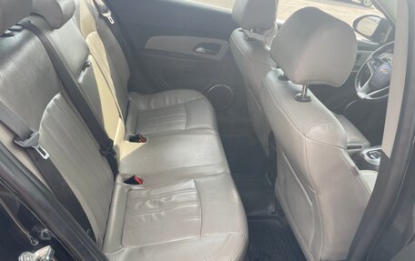 Chevrolet Cruze II, 2011 год, 700 000 рублей, 5 фотография