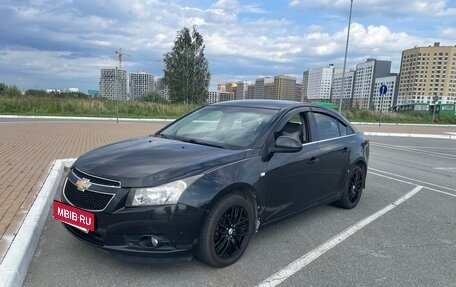 Chevrolet Cruze II, 2011 год, 700 000 рублей, 3 фотография
