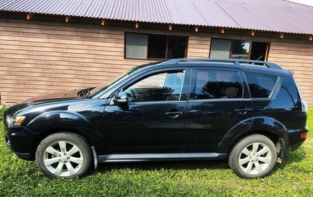 Mitsubishi Outlander III рестайлинг 3, 2011 год, 1 090 000 рублей, 3 фотография